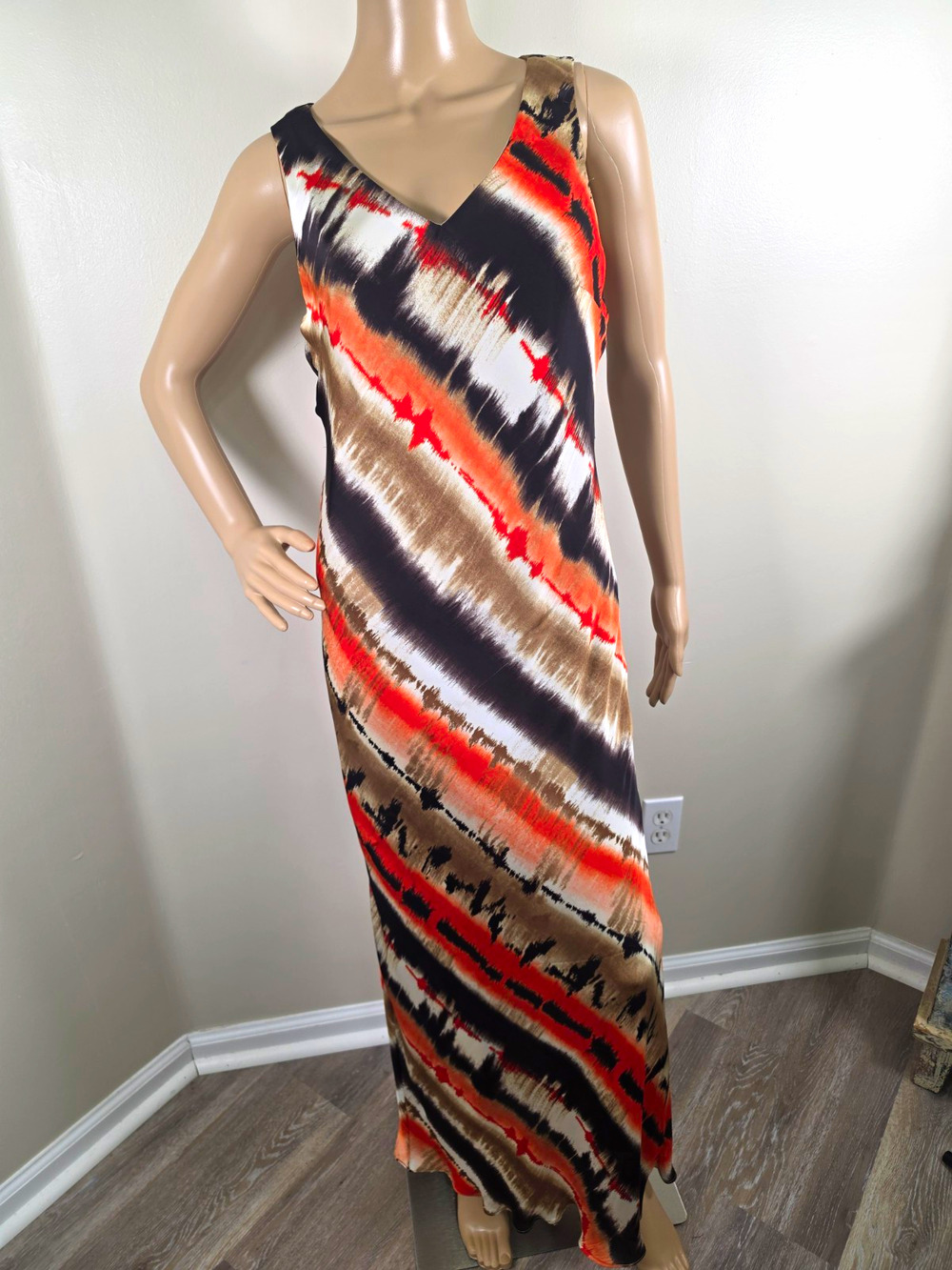 Liz Claiborne Women’s Maxi Dress Size 10 V-Neck Sleeveless Abstract Orange